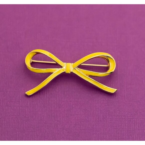 Vintage Victorian Yellow Bow Gold Tone Brooch by Trifari - Q4 - Picture 1 of 2